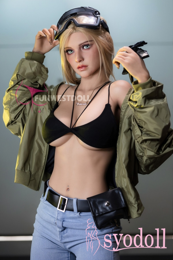 A-cup sex doll Lina