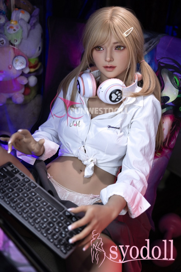 Evie sex doll gif