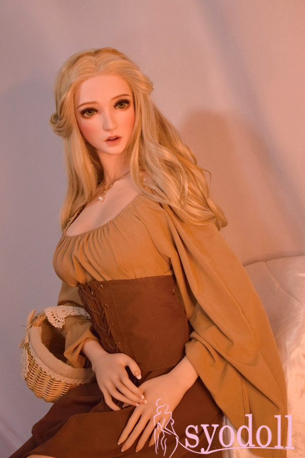 Silikon liebespuppen Dolls