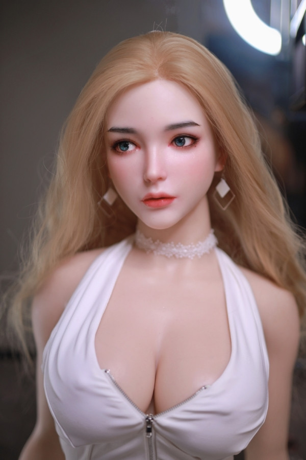 Sebastiane Sex Doll kaufen große Brüste